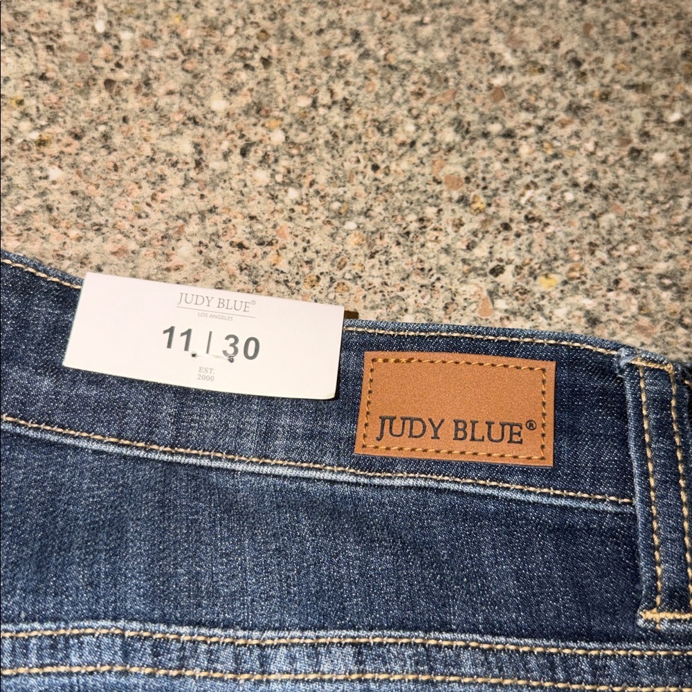 New Judy Blue mid rise skinny capri - Picture 2 of 3